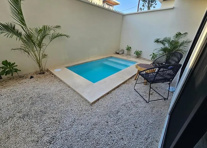 15 Min Walking Near Of Beach, Private Pool, 1 Bed, 1 Sofacama, 1 Inflatable Apartment