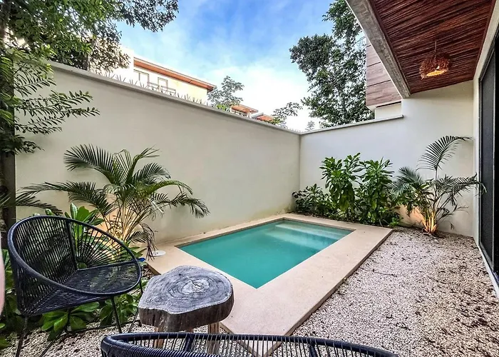 15 Min Walking Near Of Beach, Private Pool, 1 Bed, 1 Sofacama, 1 Inflatable Apartment
